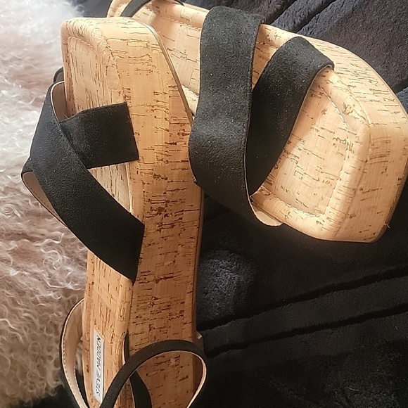 Cute Sandals by Steve Madden. - Picture 3 of 10